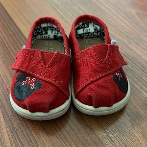Minnie Mouse Toms